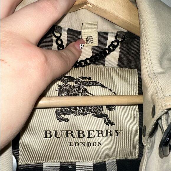 Burberry Patent Leather Sleeve Gabardine Trench Coat Black Tan US 4 - Picture 5 of 12